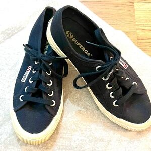 Superga 2750 Cotu Classic Lowtop Sneakers,Navy (Style: S000010-933),Size EU36/6